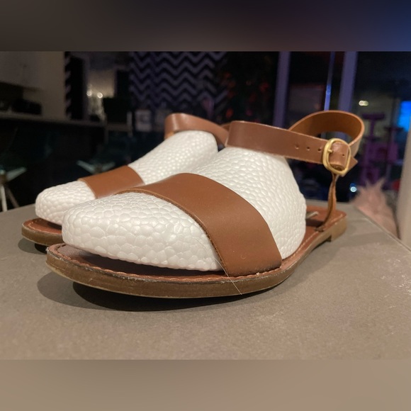 Steve Madden Donddi tan sandals - Picture 3 of 16